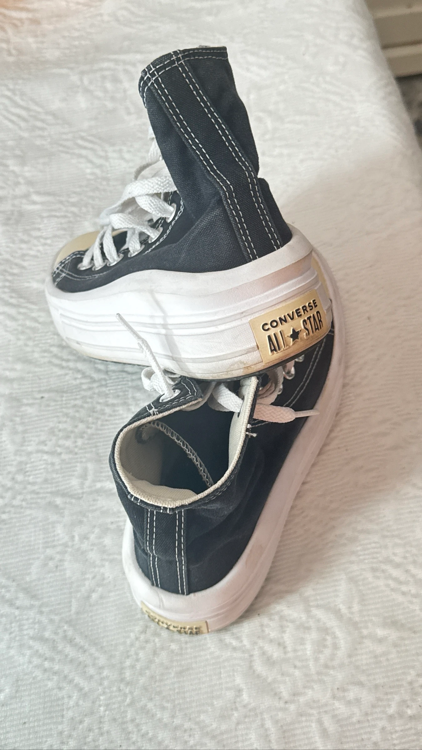 Zapatillas Estilo Botita Lona Negra – Clásicas y Versátiles – photo 4